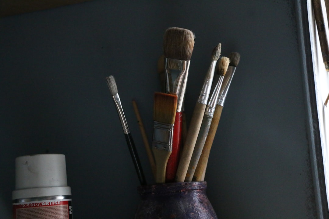 Artist taking an online course